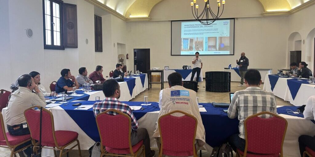 GC-Guatemala_IWASH_LIXIL-meeting