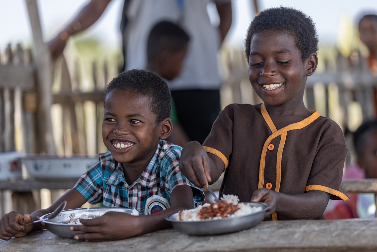 Madagascar_Mianatra Program_Eating School Meals 1_Michel Strogoff