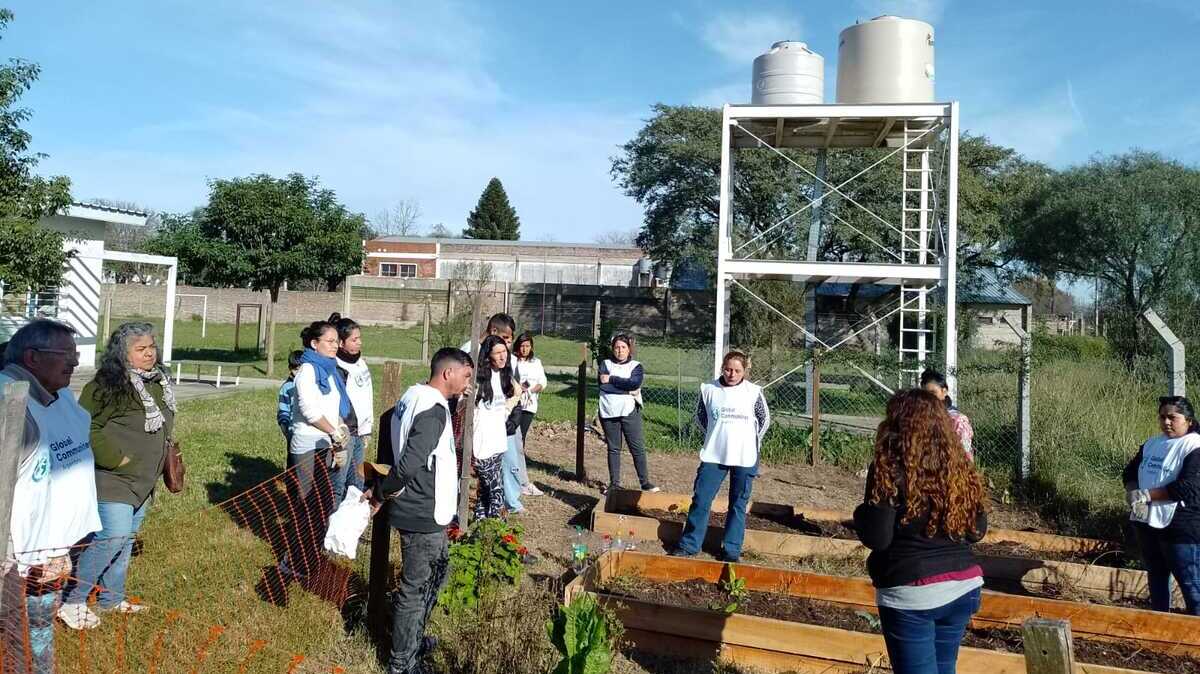 portada-nota-sostenibilidad-voluntarios-huerta